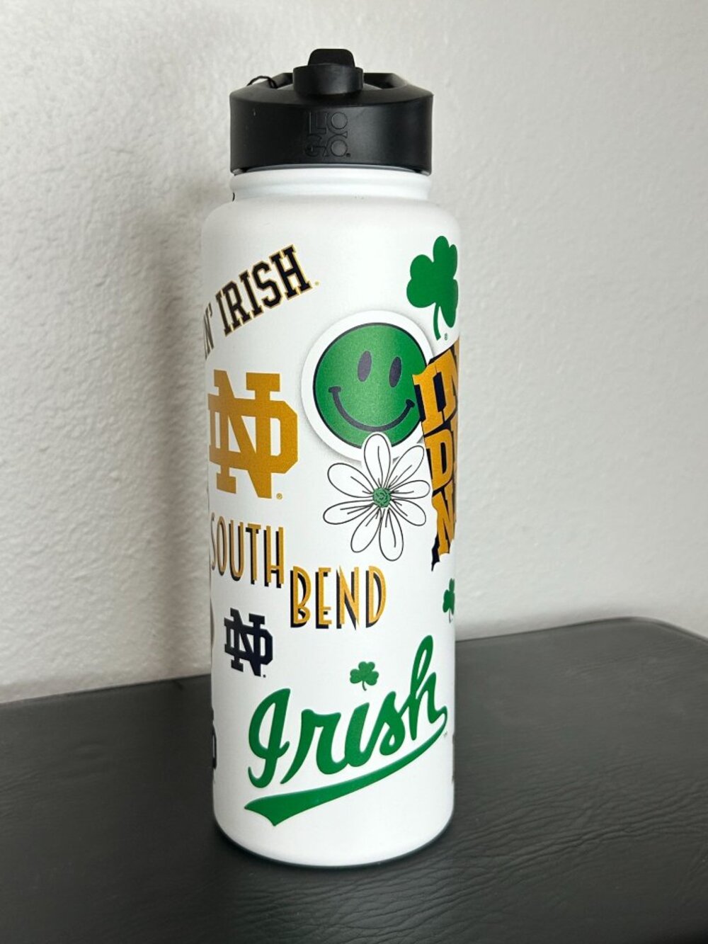 NWT NCAA Notre Dame Fighting Irish 34oz Native Quencher Bottle